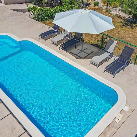 Vakantiehuis 3 Bedroom Amazing In